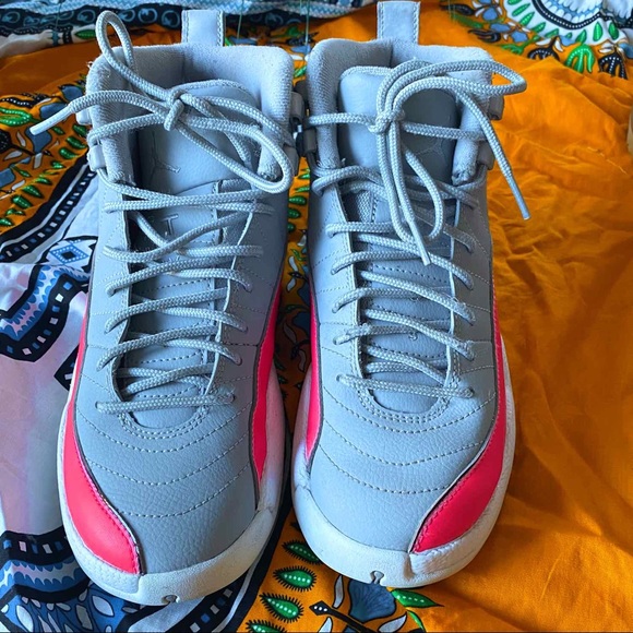 Big Kid Shoe Bundle Ugg’s & Jordan’s - Picture 11 of 12